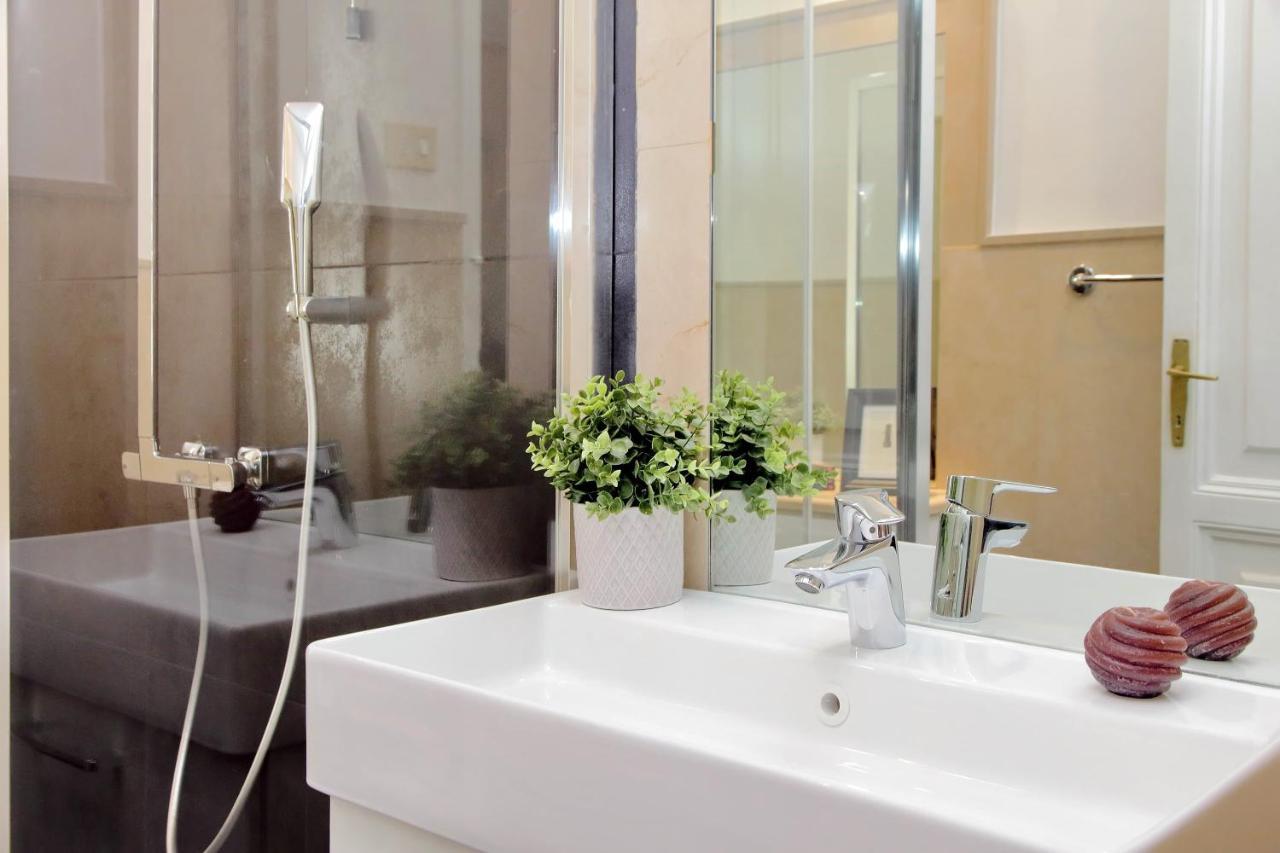4Bnb - Tiberina Spacious Apartment Róma Kültér fotó
